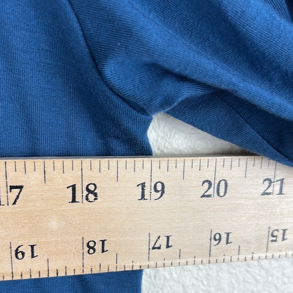 Garnet Hill Women's Teal Blue Balloon Sleeve Tee Size Medium - Picture 11 of 12